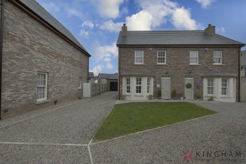 View Full Details for 18 Hunters Lodge, Craigavon