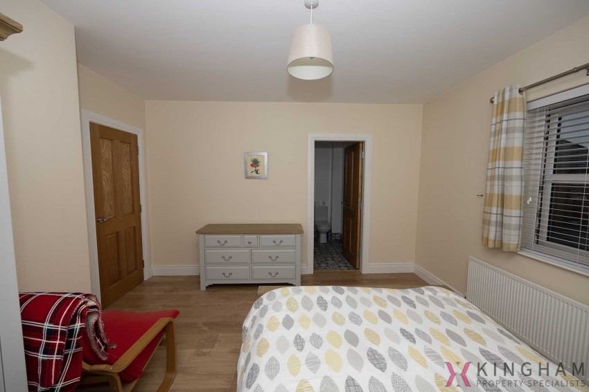 Images for 28 Woodville Gate, Lurgan