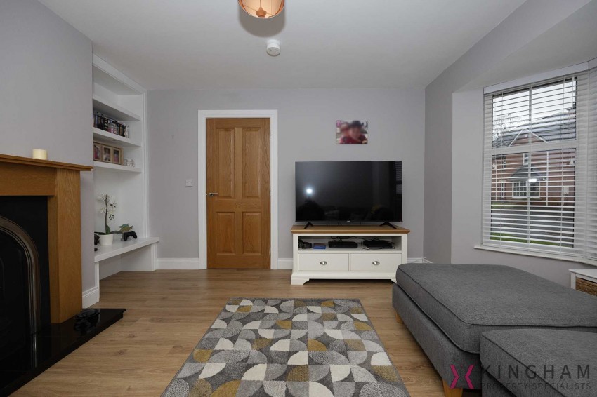 Images for 28 Woodville Gate, Lurgan