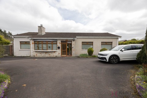 View Full Details for 9 Woodville Avenue, Lurgan