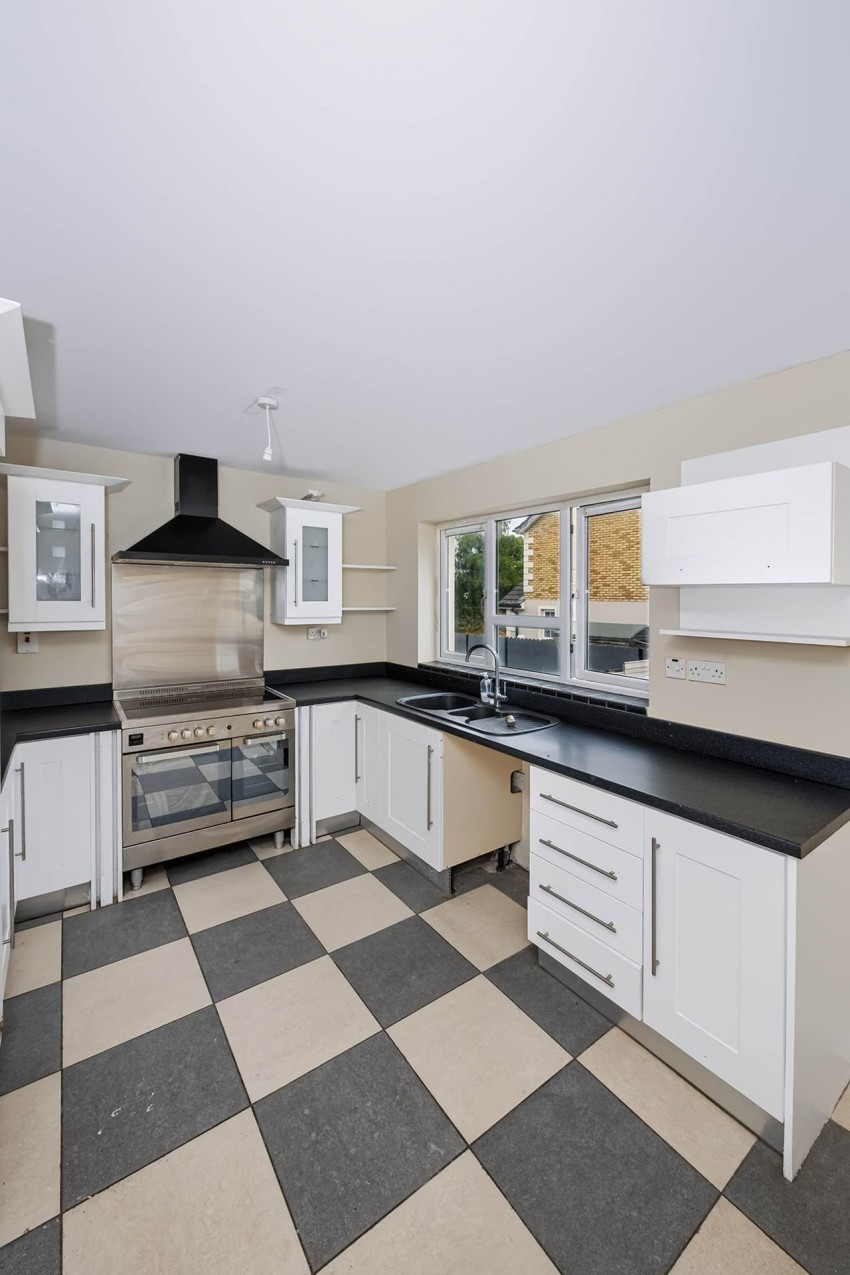 Images for River Glade Manor, Lurgan