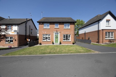 View Full Details for 385 Belvedere Manor, Lurgan
