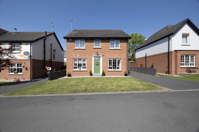 385 Belvedere Manor, Lurgan