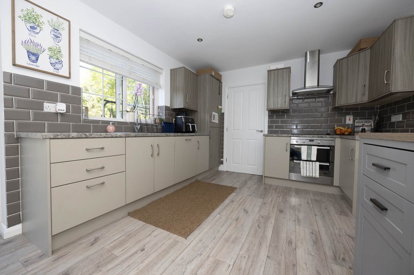 Images for 385 Belvedere Manor, Lurgan