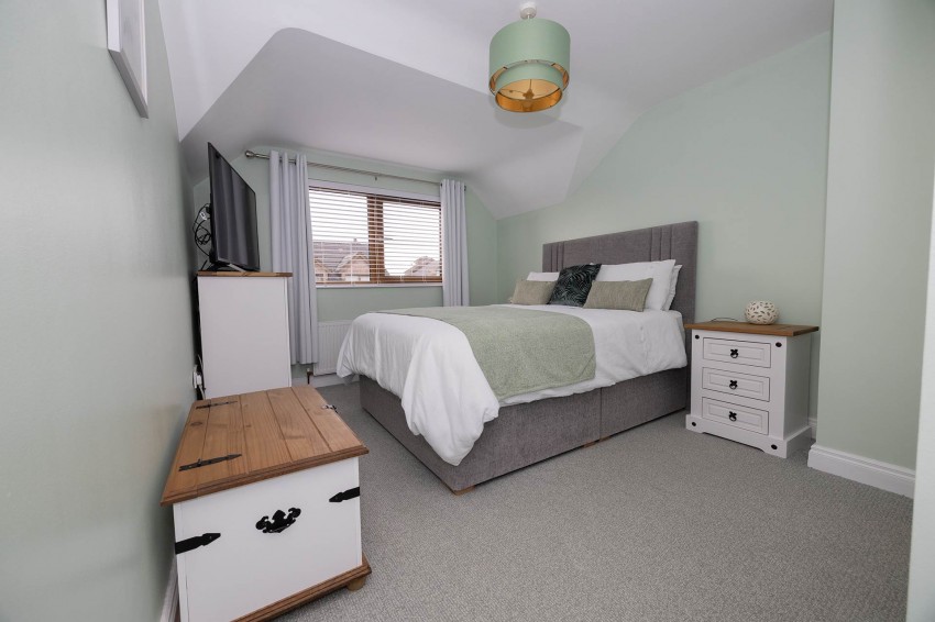 Images for 10 Silverwood Green, Lurgan