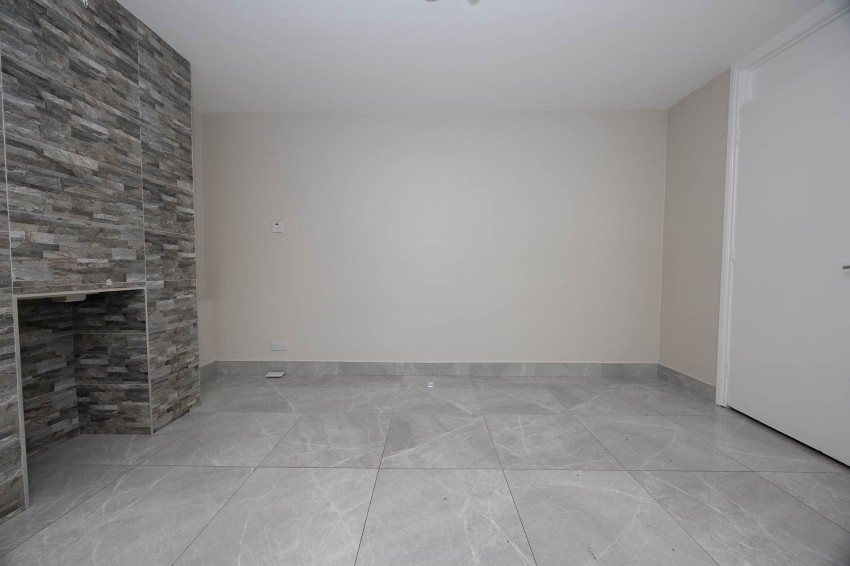 Images for 14 Lake Street, Lurgan