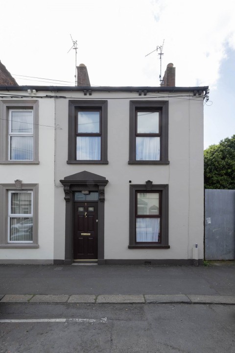 View Full Details for 1 Wellington Street, Lurgan