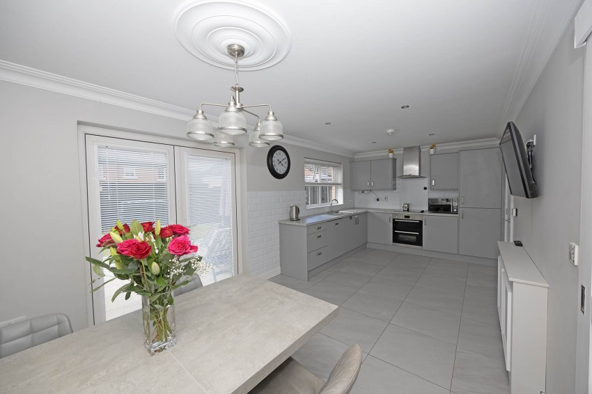 Images for 346 Belvedere Manor, Lurgan