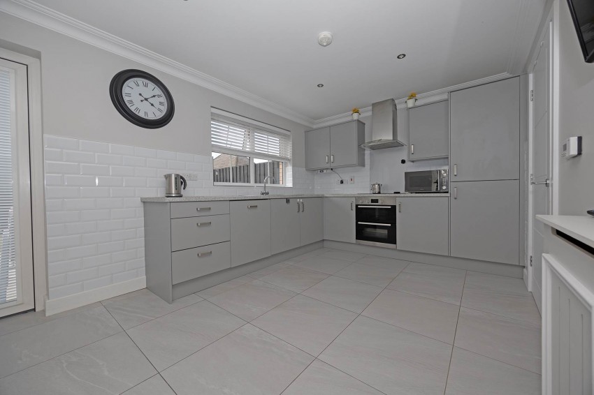 Images for 346 Belvedere Manor, Lurgan