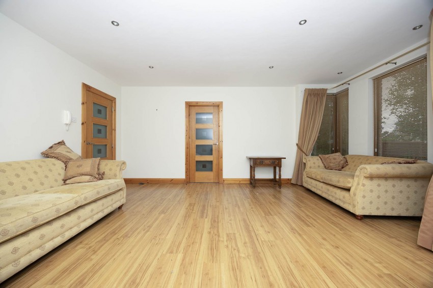 Images for 5 Woodville Mews, Lurgan