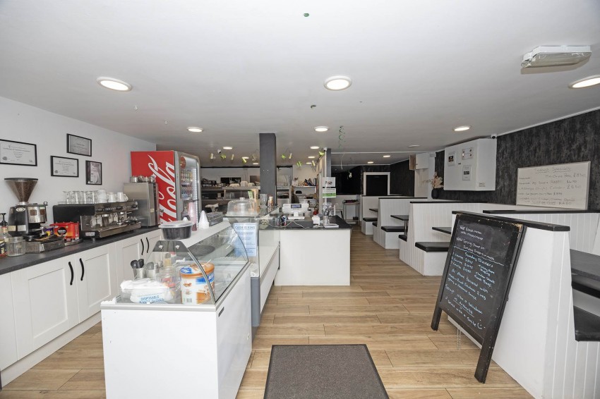 Images for 37-39 North Street, Lurgan