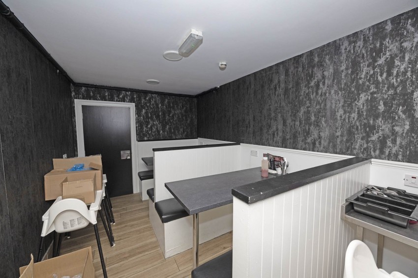 Images for 37-39 North Street, Lurgan