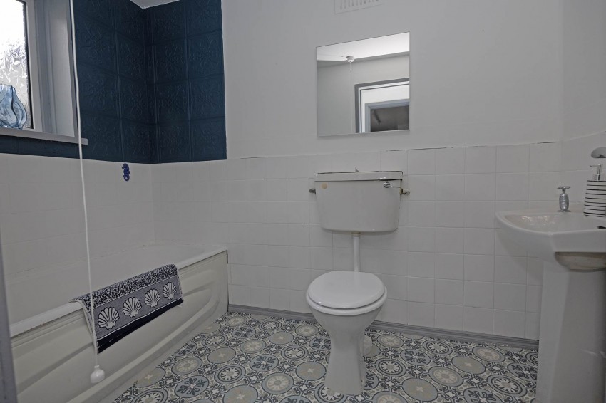 Images for 25 Brownlow Terrace, Lurgan