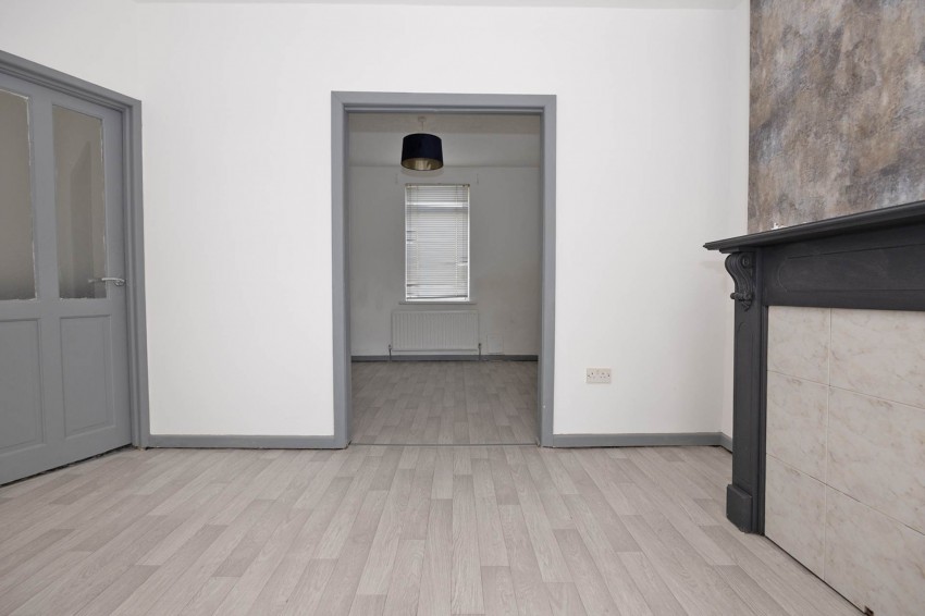 Images for 25 Brownlow Terrace, Lurgan