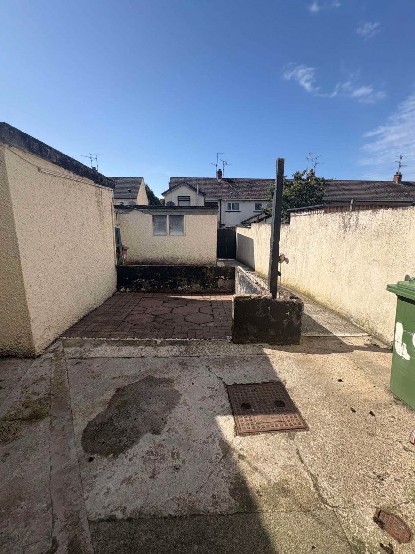 Images for 49 Silverwood Drive, Lurgan