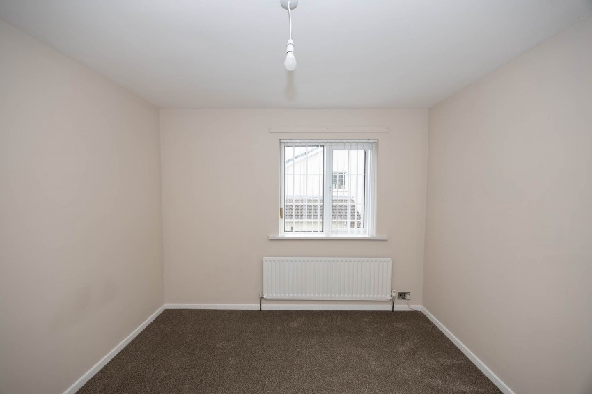 Images for 141 Hill Street, Lurgan