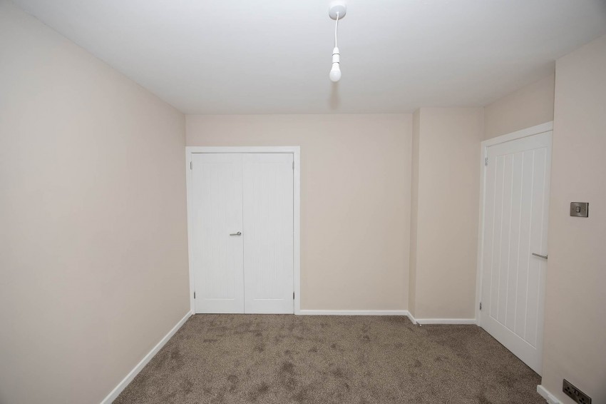 Images for 141 Hill Street, Lurgan