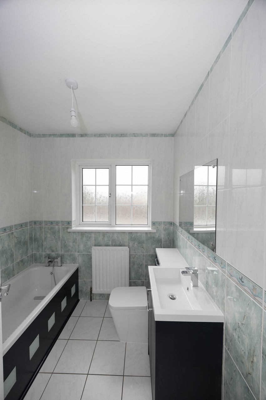 Images for 141 Hill Street, Lurgan