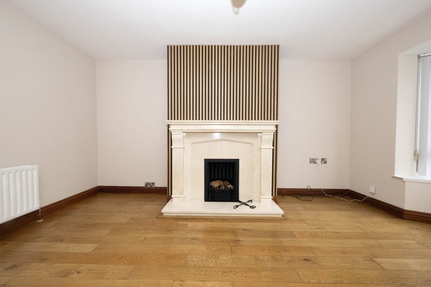 Images for 141 Hill Street, Lurgan