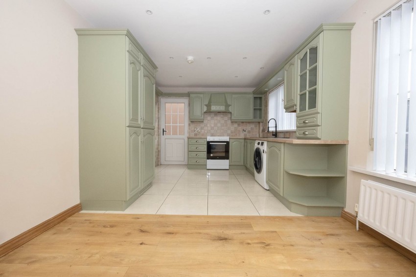 Images for 141 Hill Street, Lurgan