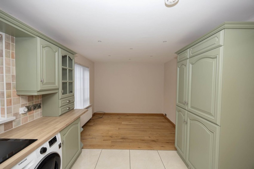 Images for 141 Hill Street, Lurgan