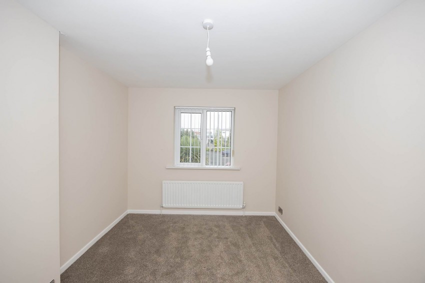 Images for 141 Hill Street, Lurgan