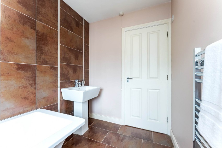 Images for 84 River Glade Manor, Lurgan