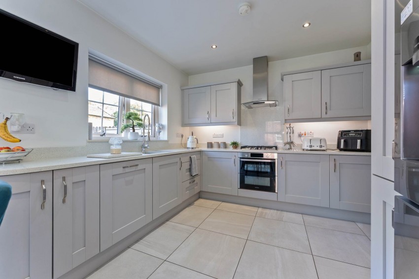 Images for 19 Moyraverty Close, Craigavon