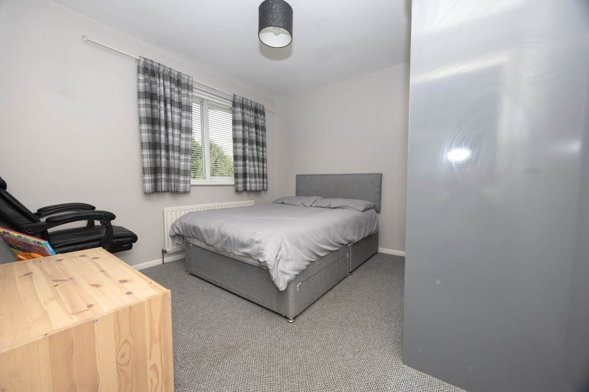 Images for 68 Lakeview Park, Craigavon