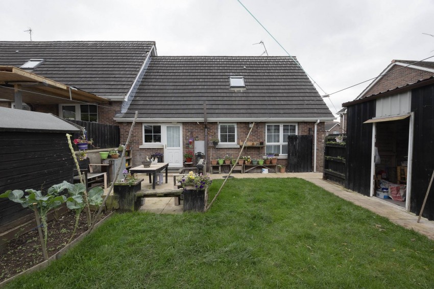 Images for 19 Hillcrest Manor, Craigavon