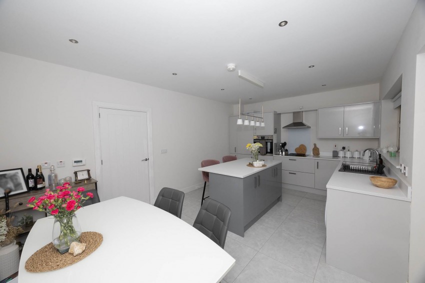 Images for 23 Tarrywood, Lurgan