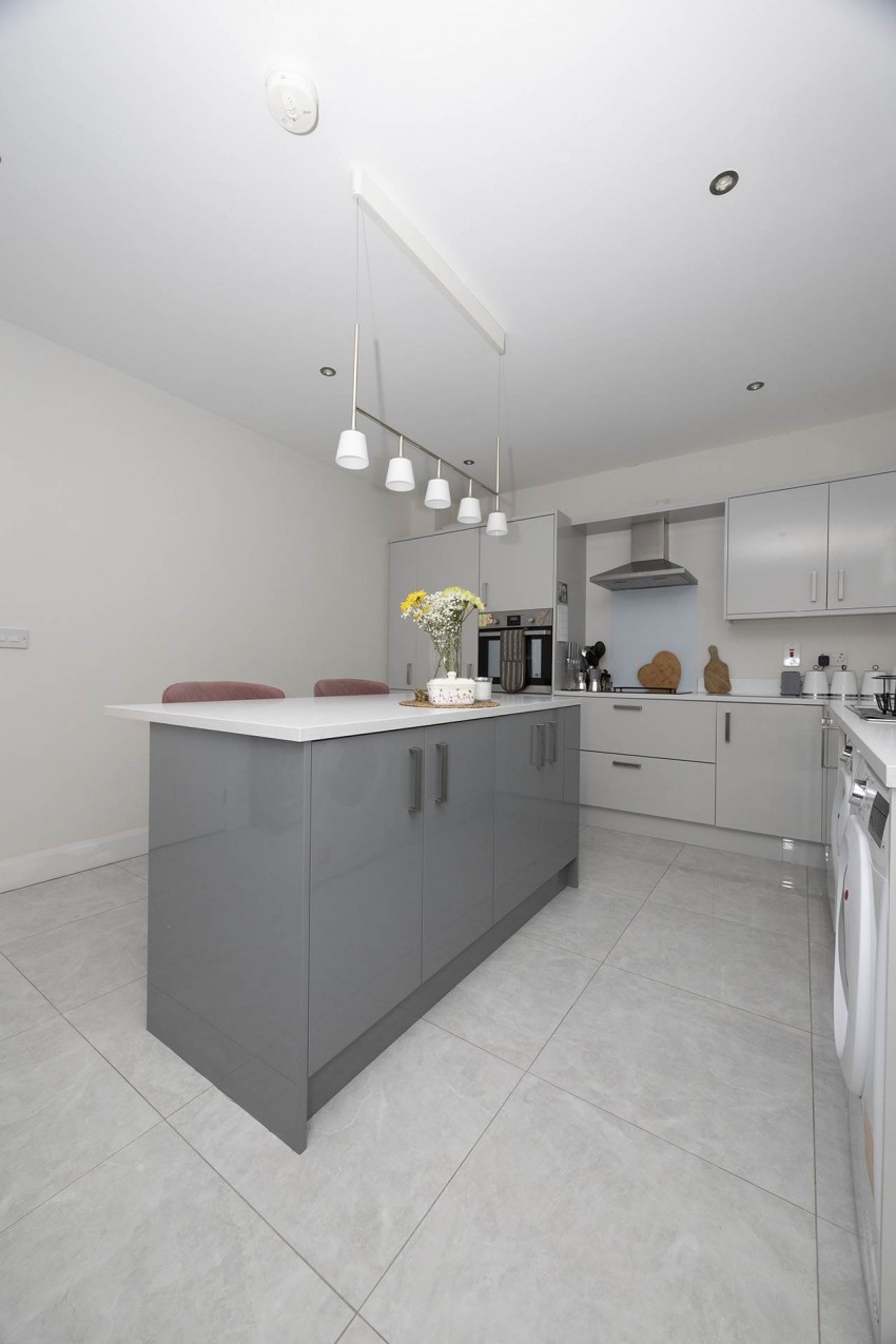 Images for 23 Tarrywood, Lurgan
