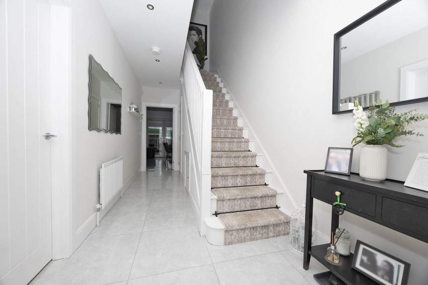 Images for 23 Tarrywood, Lurgan