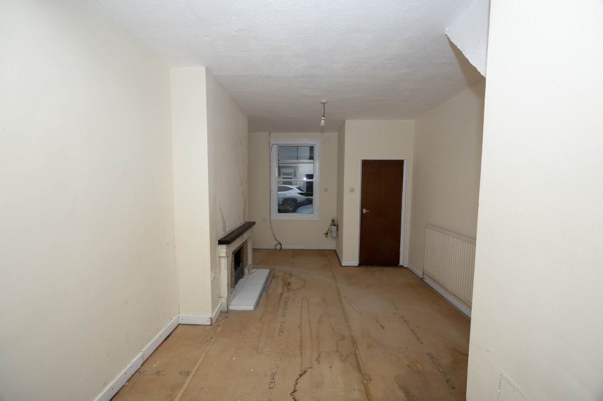 Images for 68 Princes Street, Lurgan