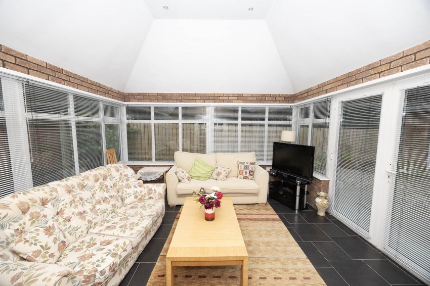 Images for 10 Woodville Gate, Craigavon