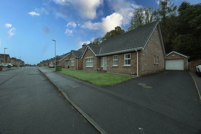 Images for 10 Woodville Gate, Craigavon