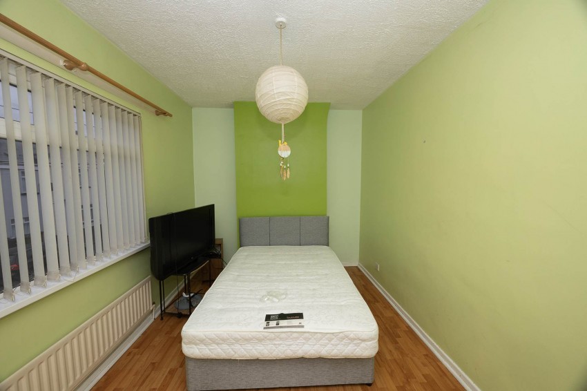 Images for 9 Victoria Street Place, Lurgan