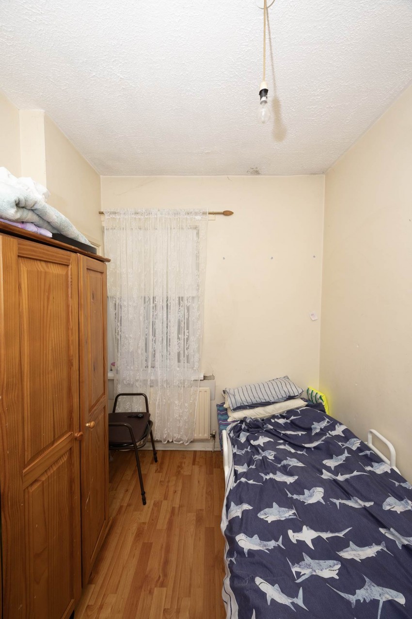 Images for 9 Victoria Street Place, Lurgan