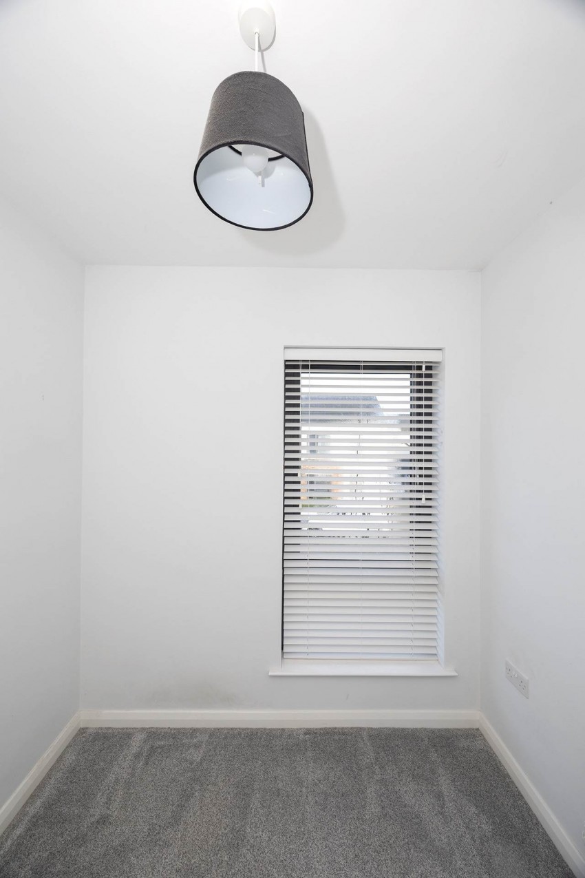 Images for The Hollows, Lurgan