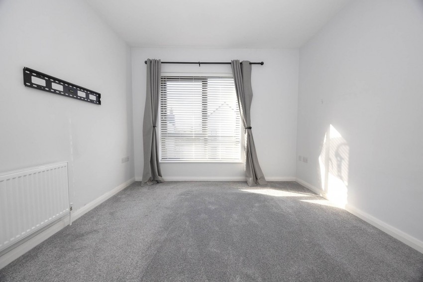 Images for The Hollows, Lurgan