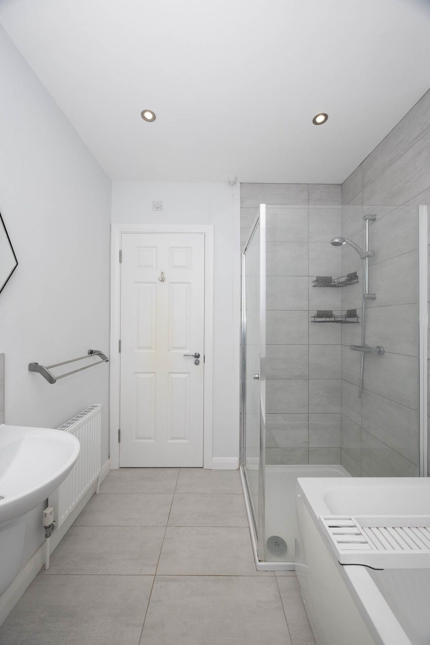 Images for The Hollows, Lurgan