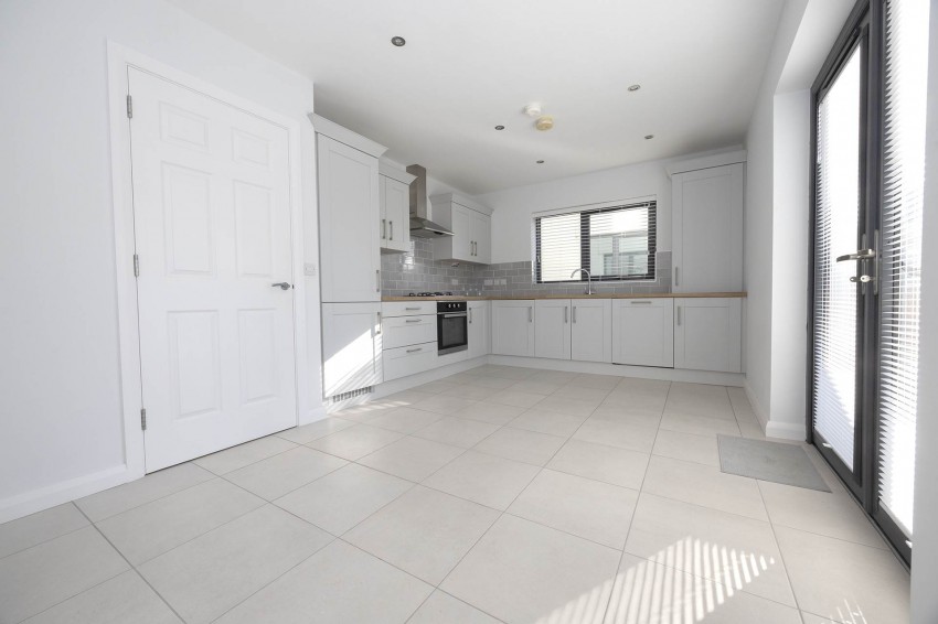 Images for The Hollows, Lurgan