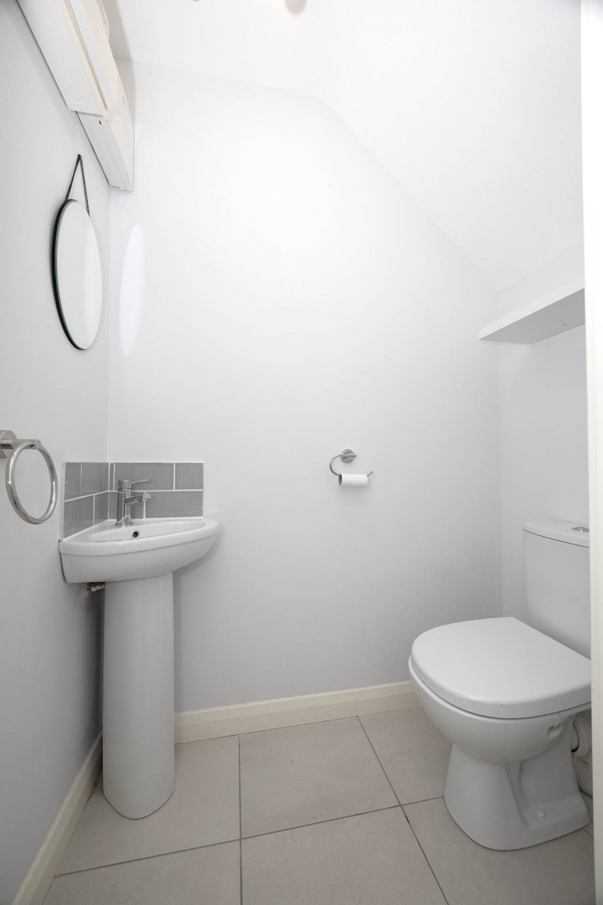 Images for The Hollows, Lurgan