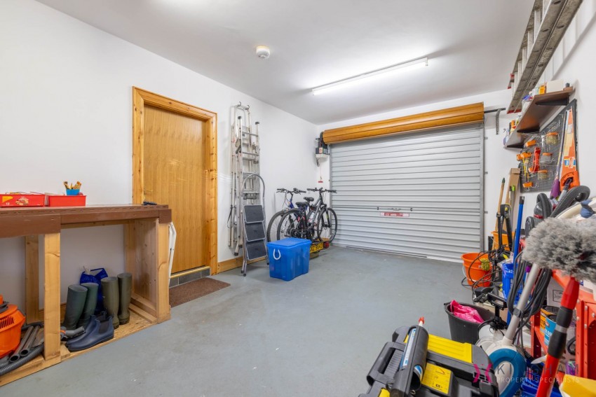 Images for 62 Annesborough Road, Lurgan