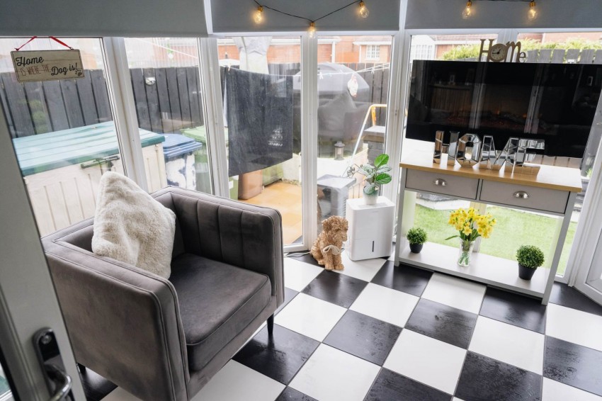 Images for 56 Allengrove, Lurgan