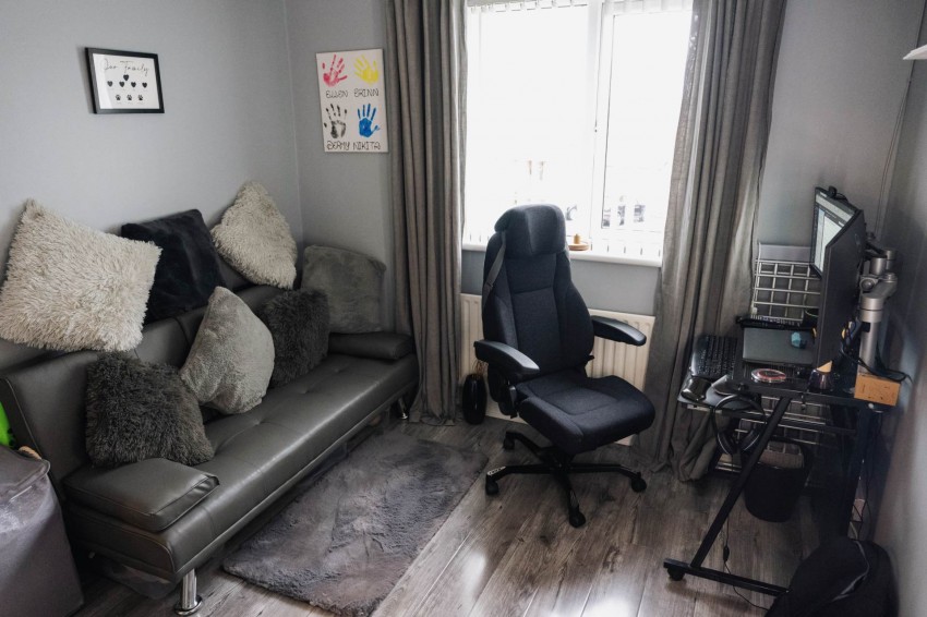 Images for 56 Allengrove, Lurgan