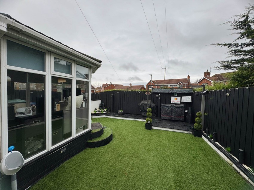 Images for 56 Allengrove, Lurgan