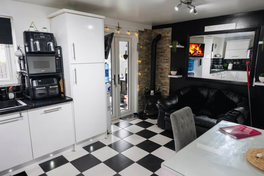 Images for 56 Allengrove, Lurgan