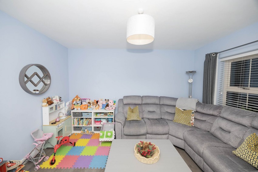 Images for 18 Moyraverty Close, Craigavon