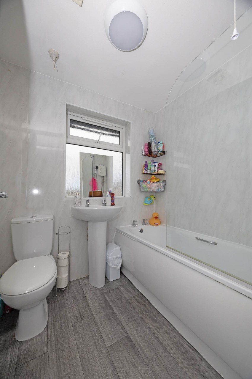 Images for 53 Richmount Gardens, Lurgan